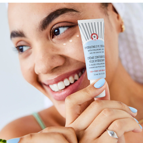 First Aid Beauty - Hydrating Eye Cream w/ Hydraluronic Acid - NEW - Picture 6 of 8